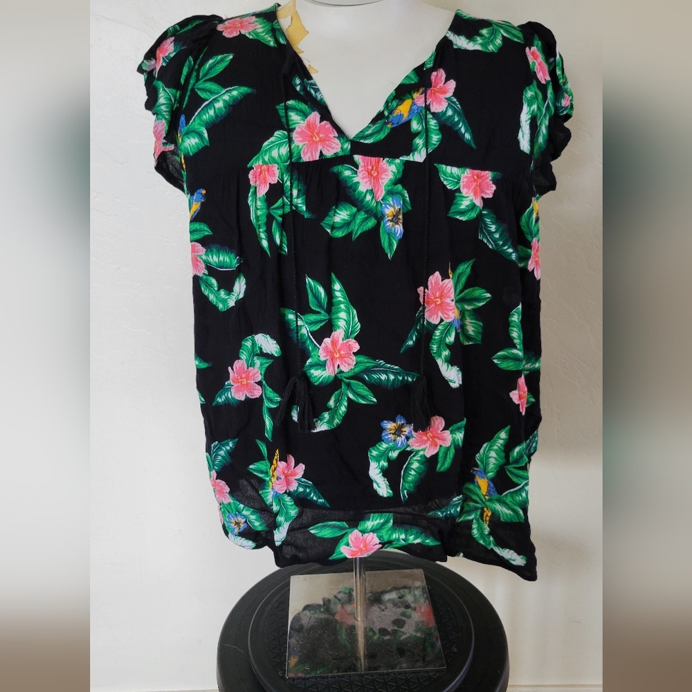 Old Navy Black Floral Short Sleeve Shirt Blouse
